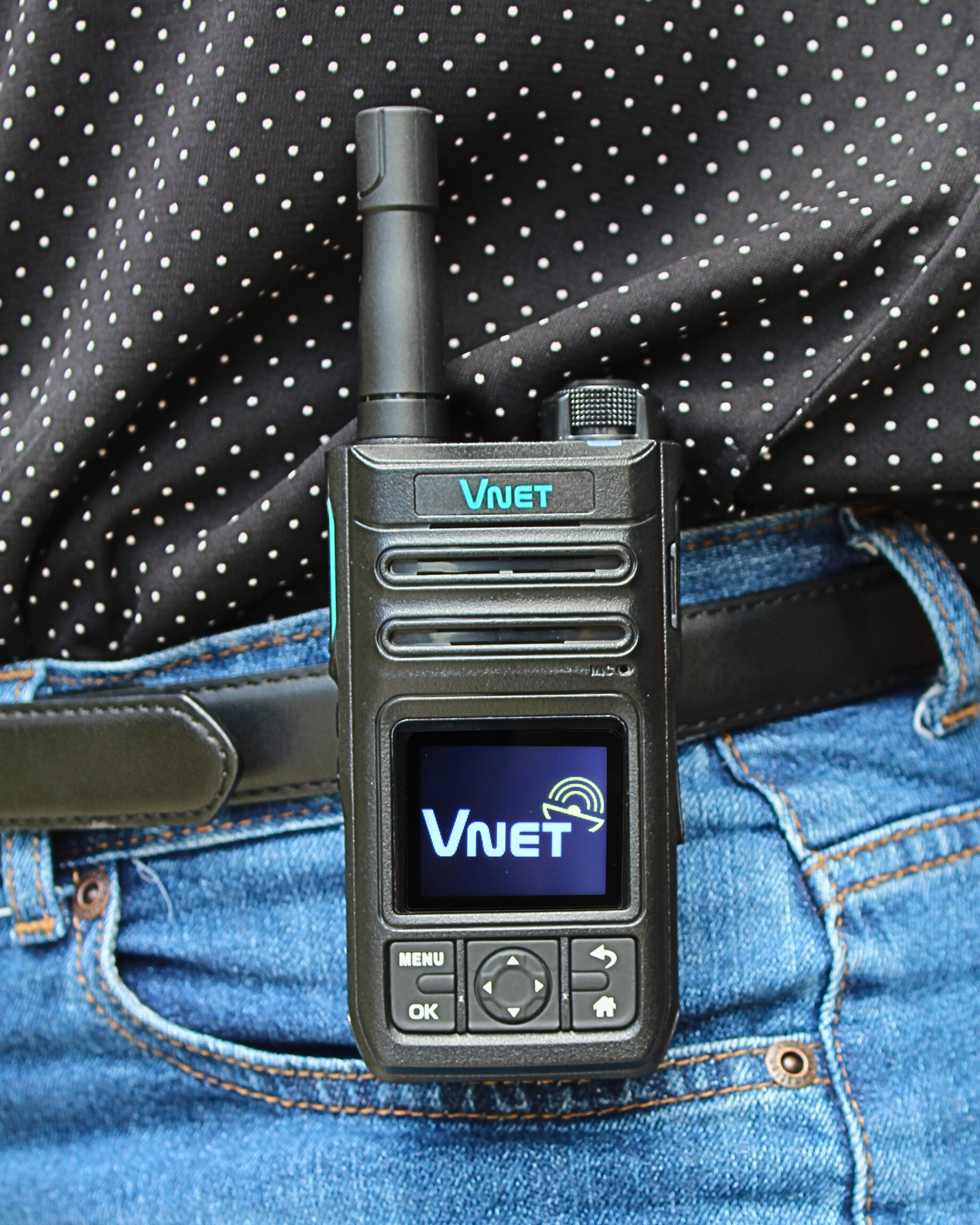 VNet H-28Y compact PoC radio